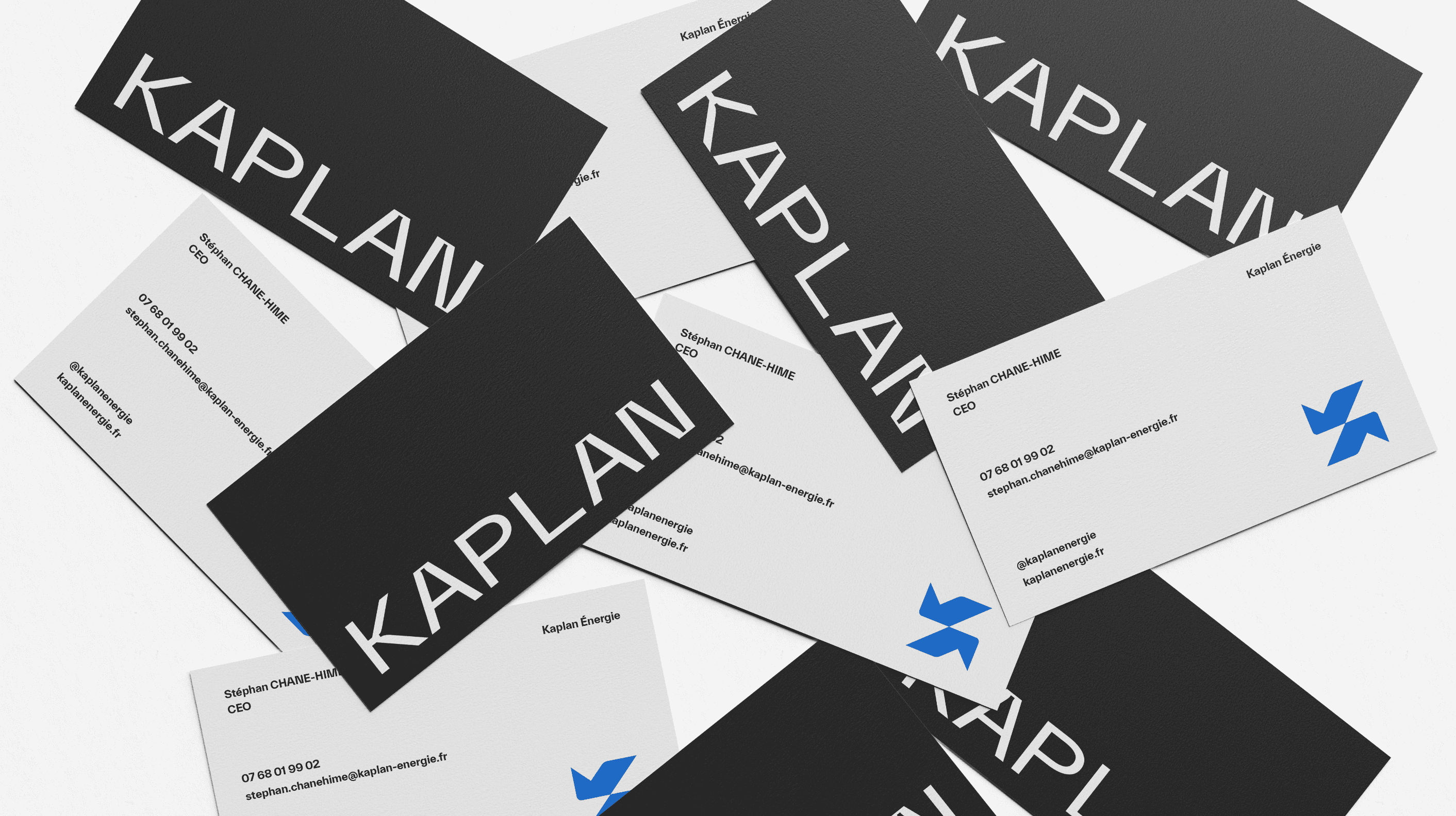 Mockup de carte de visite pour Kaplan Groupe, design sobre et professionnel