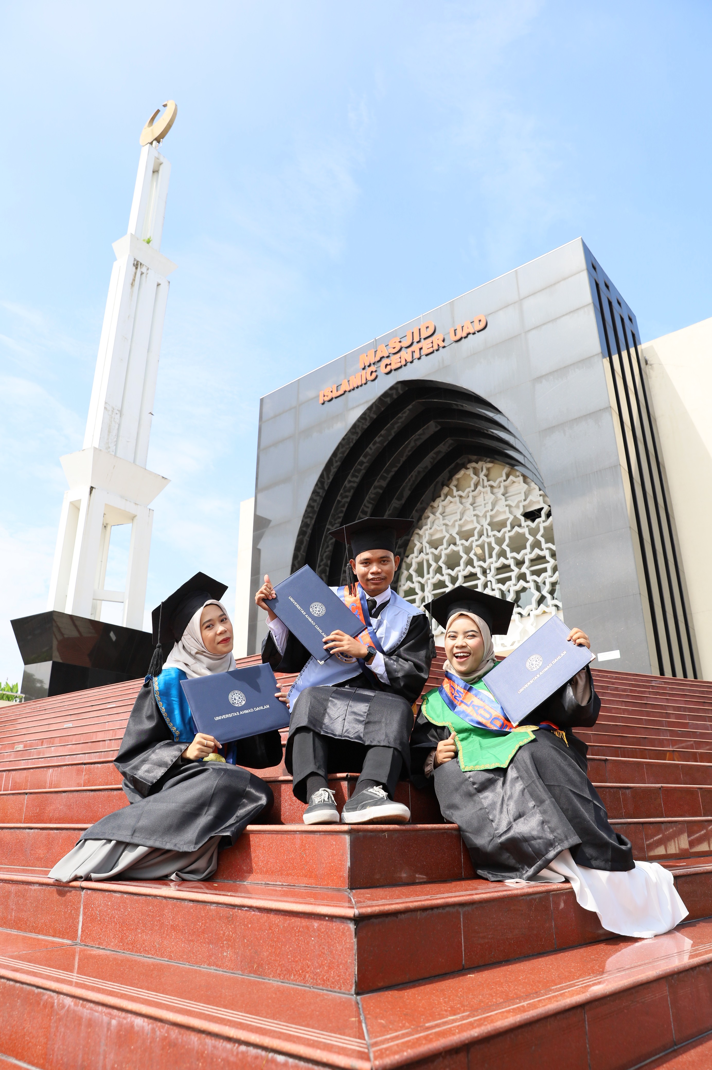 Foto Cover Wisuda