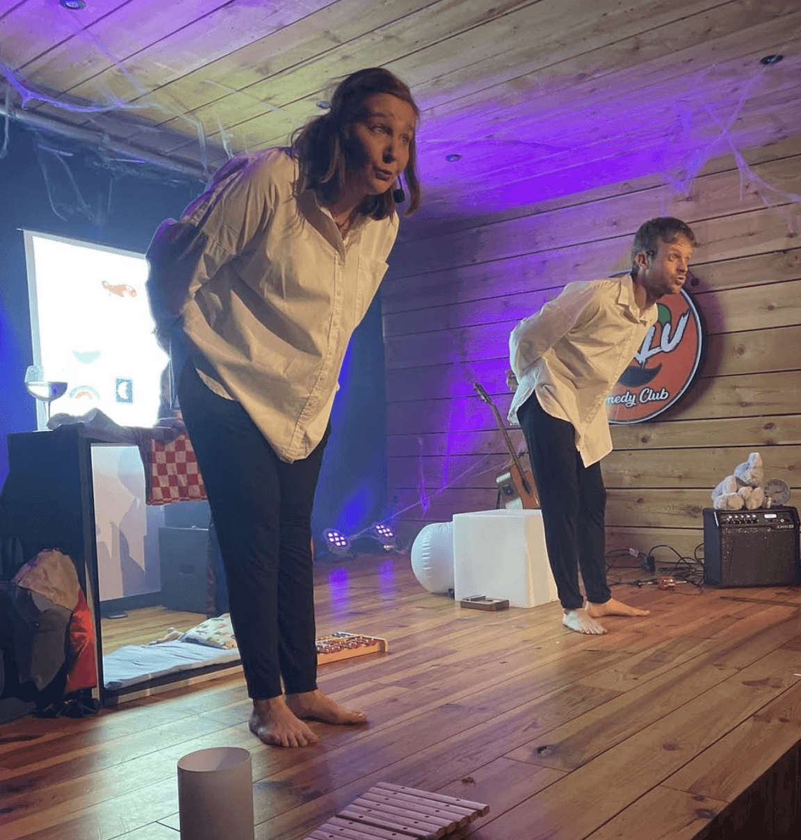Juliette et Simon sont sur scène et saluent le public
