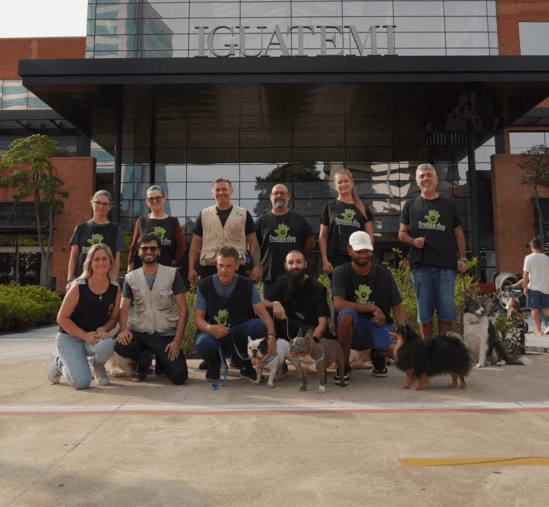 Coach explaining stuff to an athlete