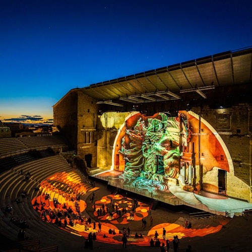 Một trải nghiệm đa giác quan trong khung cảnh Nhà hát