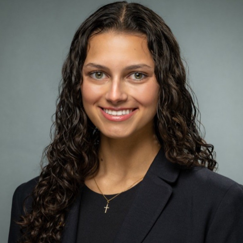 Shelby Bakker headshot