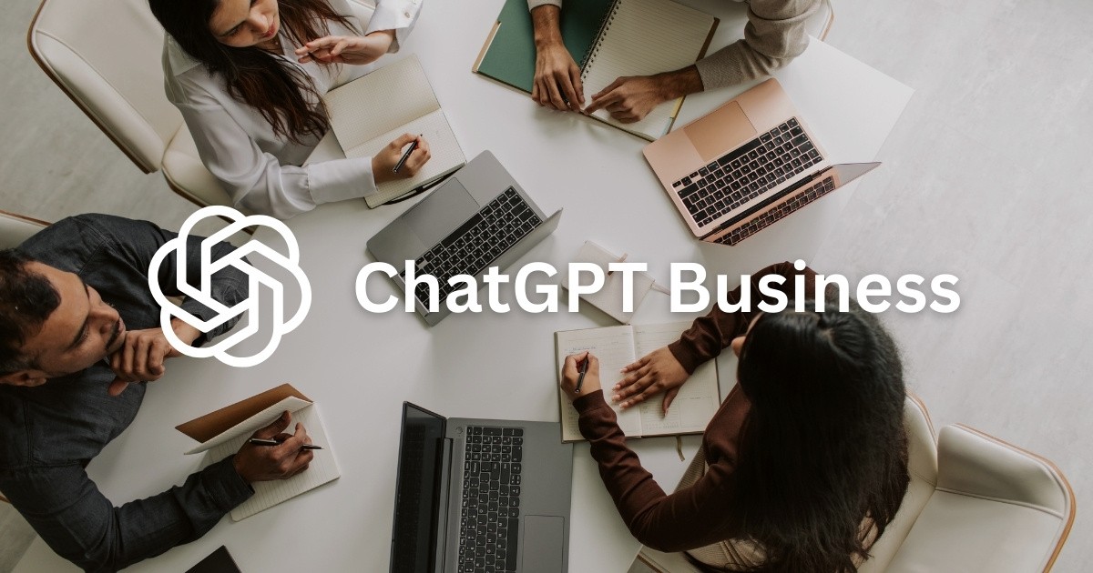 Teambespreking met macbooks op tafel en logo van ChatGPT met de tekst ChatGPT Business zichtbaar