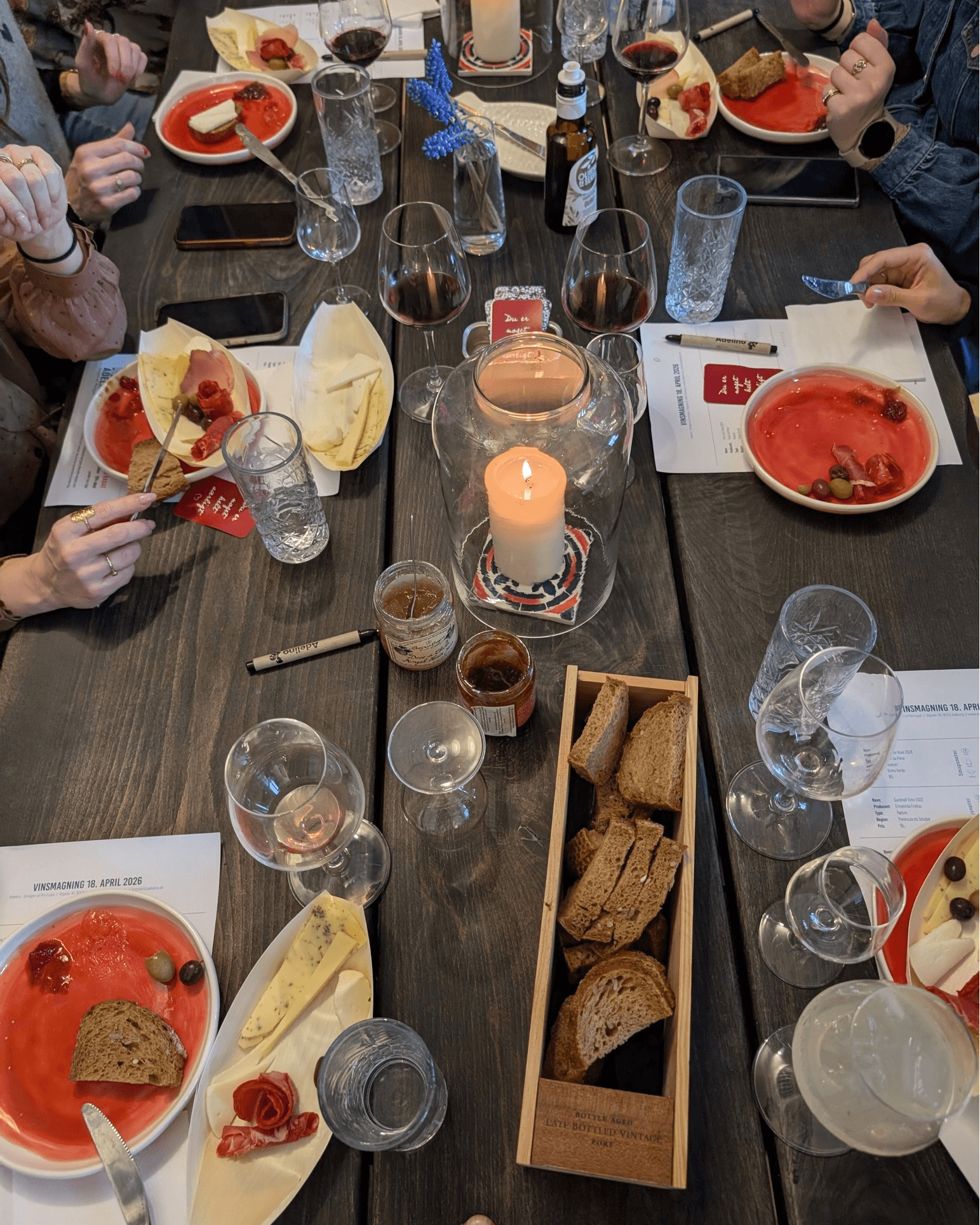 winetasting at Adelino