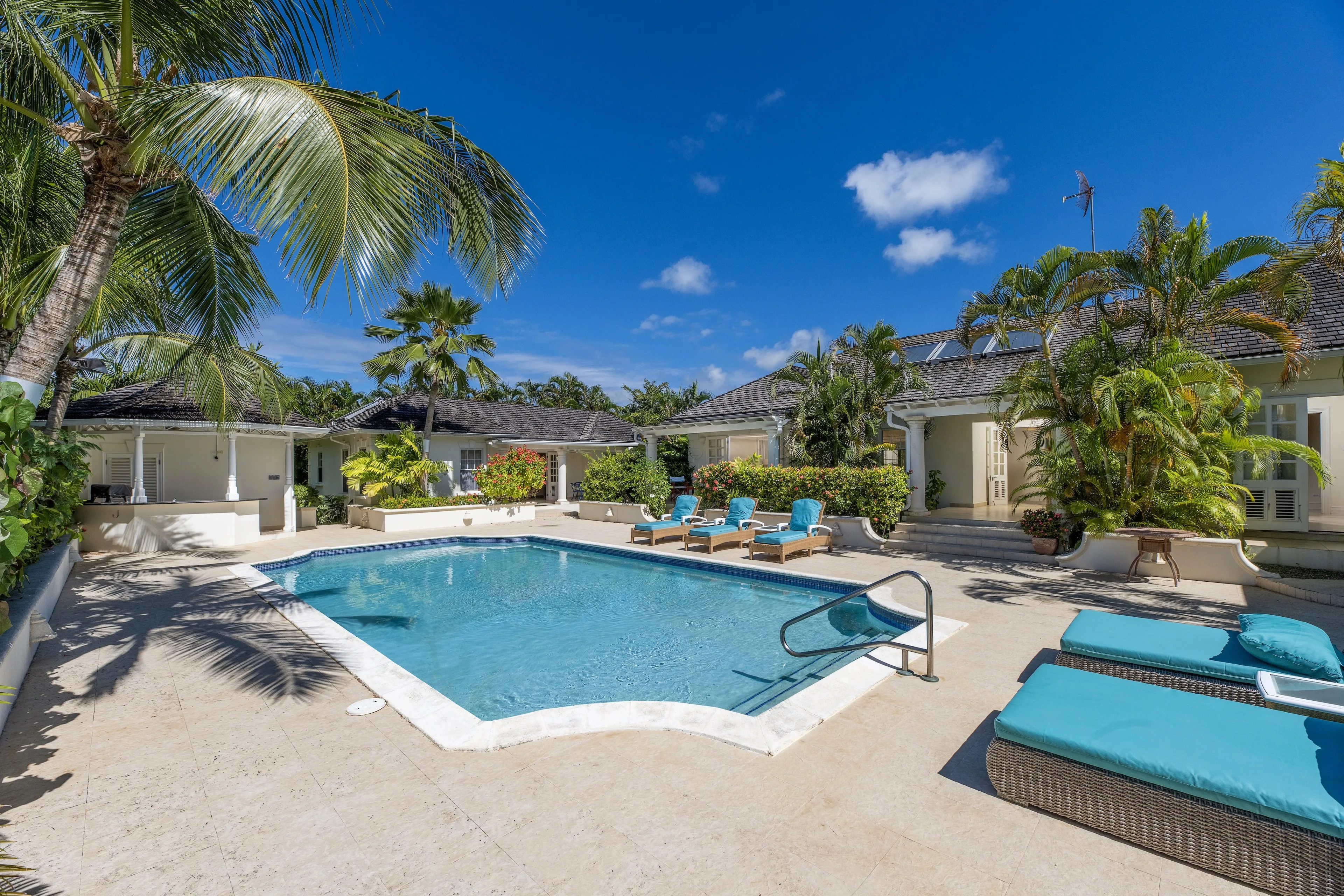 Real estate house hero image