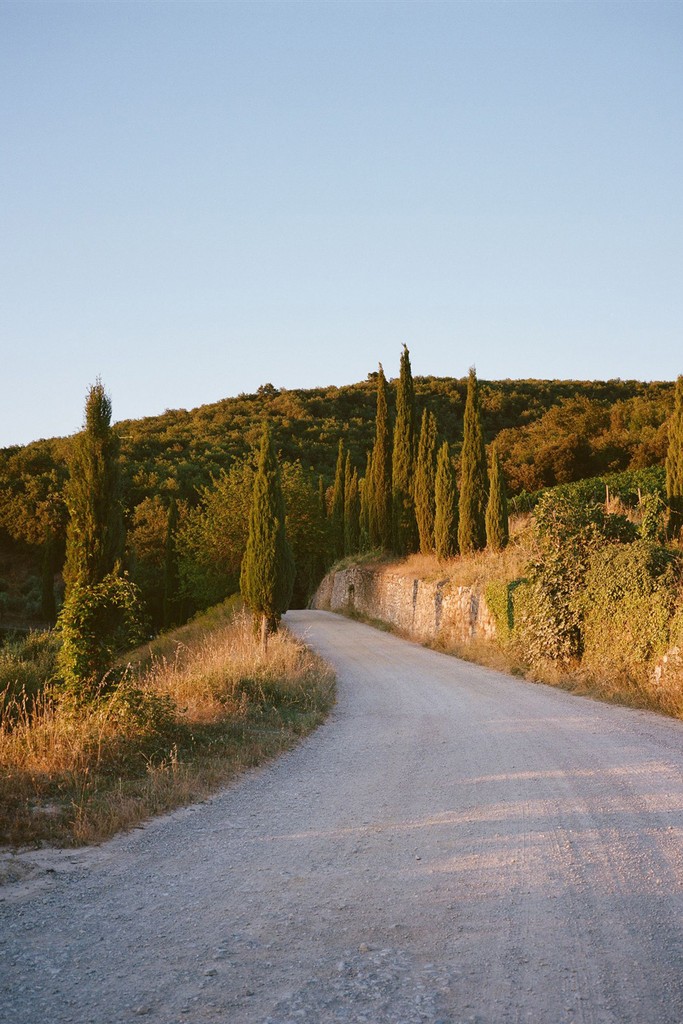 Wide landscape view of rolling countryside near a wedding venue in Chianti