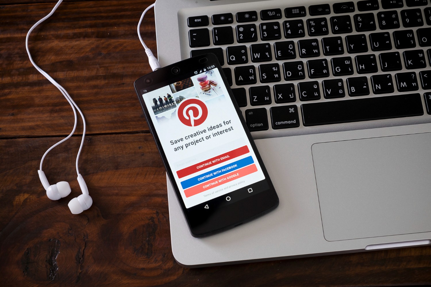 . Visual instructions on leveraging Pinterest to enhance business visibility and engagement.