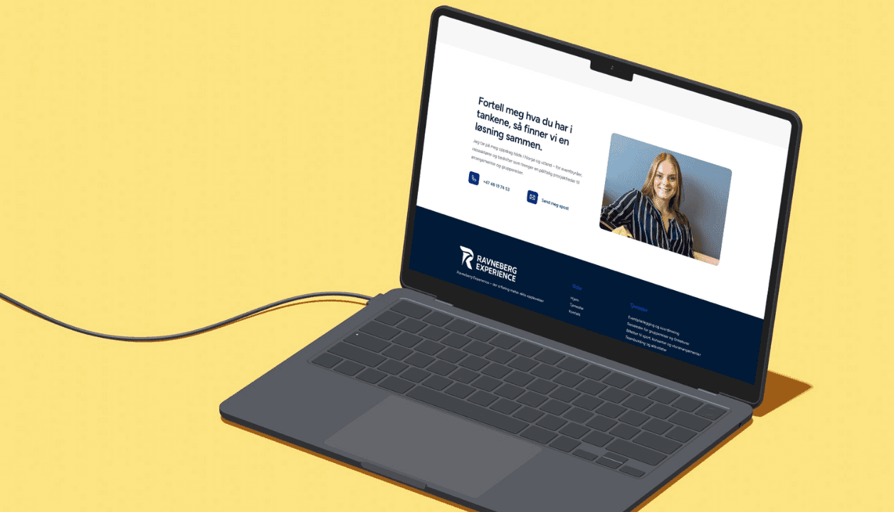 Forhåndsvisning av ravnebergexperience.no på laptop som viser struktur og visuell stil utviklet av Brakk.