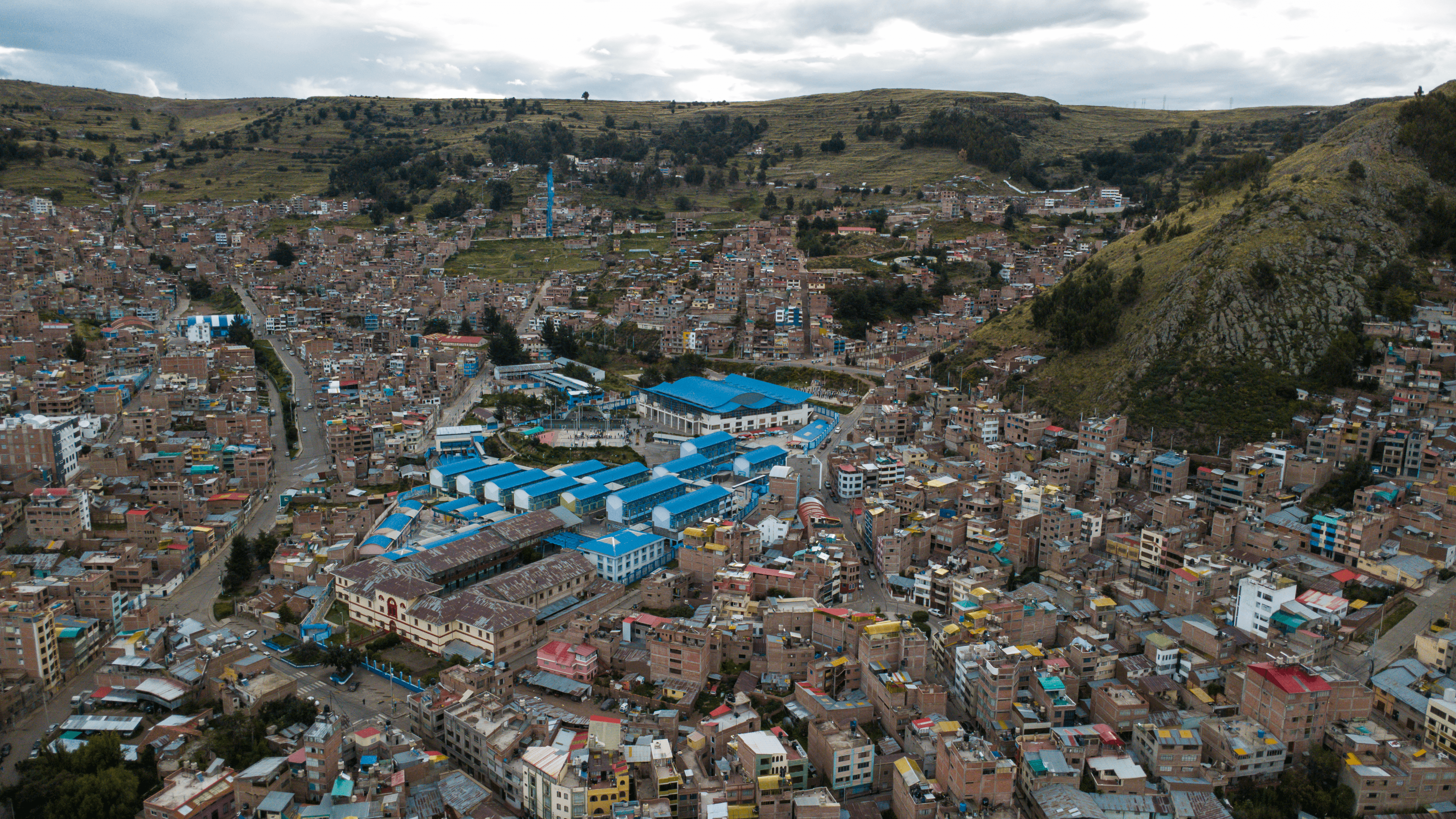 Photo aérienne de la ville de Puno