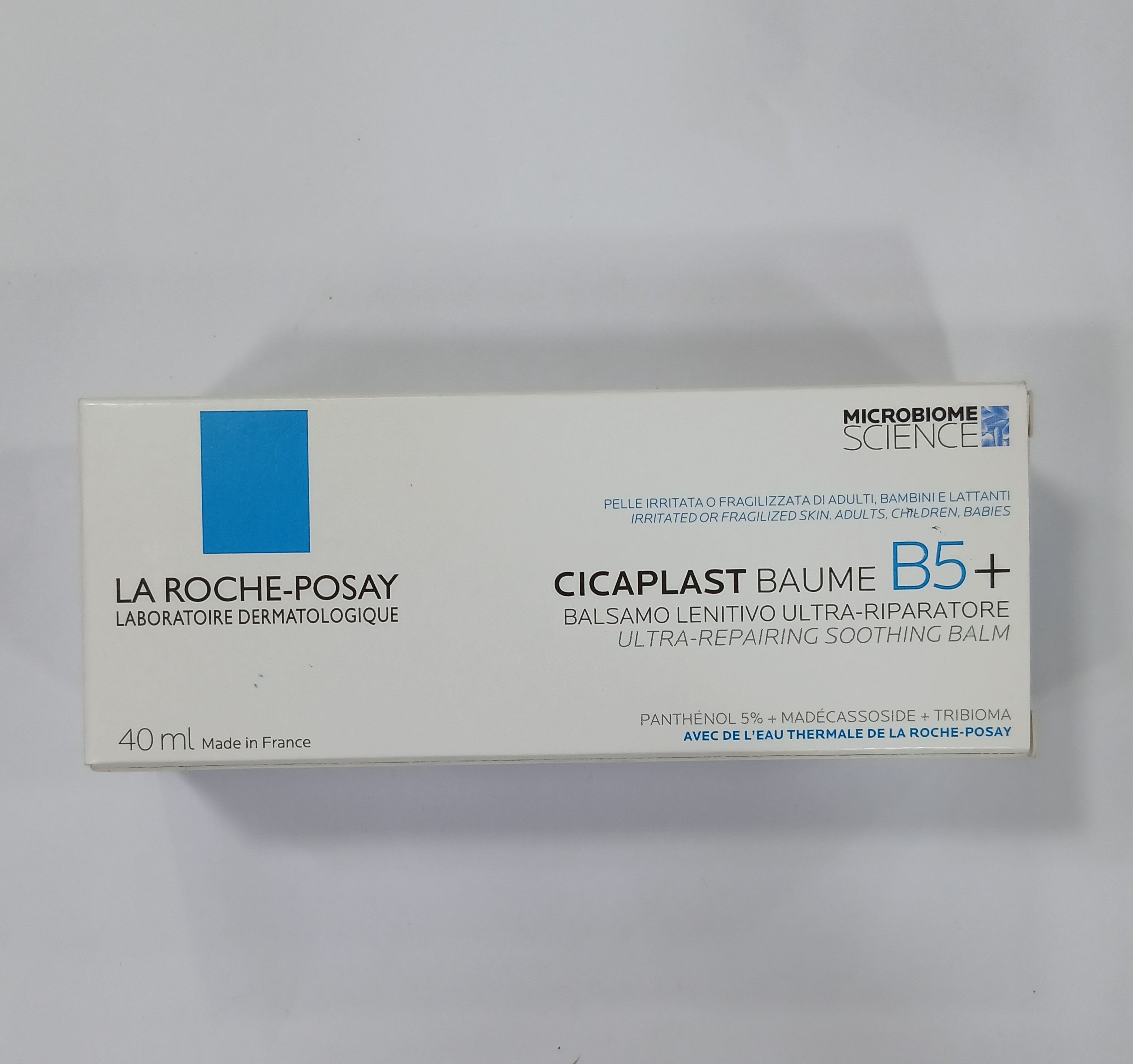 La Roche-Posay Cicaplast Baume B5+ Ultra-Repairing Soothing Balm, 40ml, in a white cardboard box.