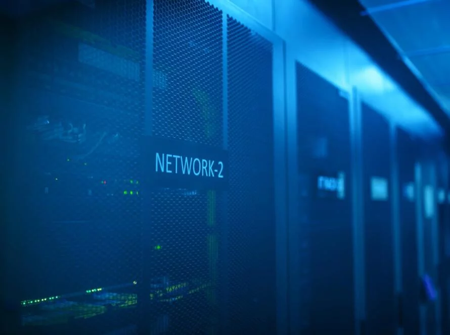 A Guide to Selecting Reliable Website Hosting for Prop Firms