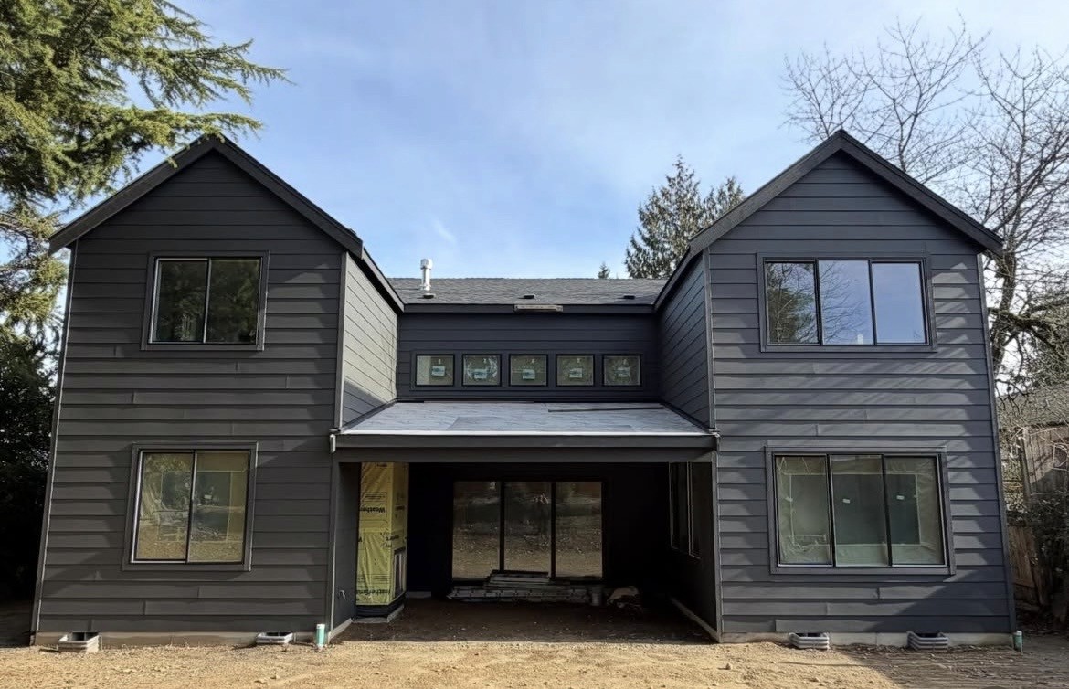 Peinture d’un revêtement extérieur à Longueuil