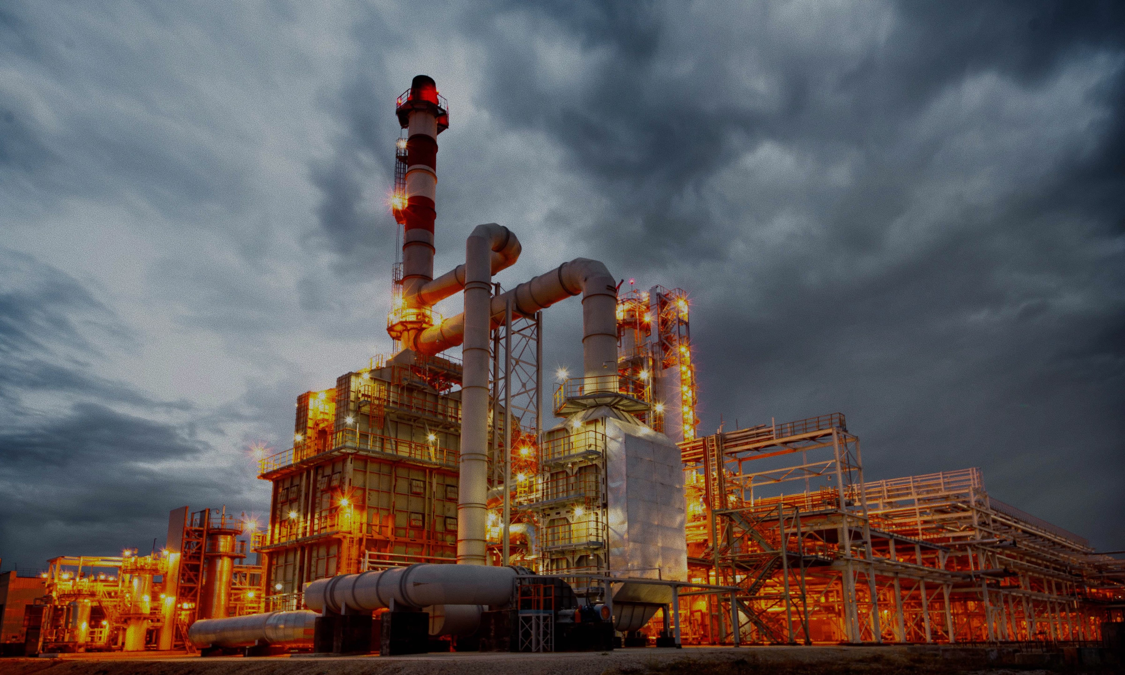 Dynamic picture of a cyclist riding downhill