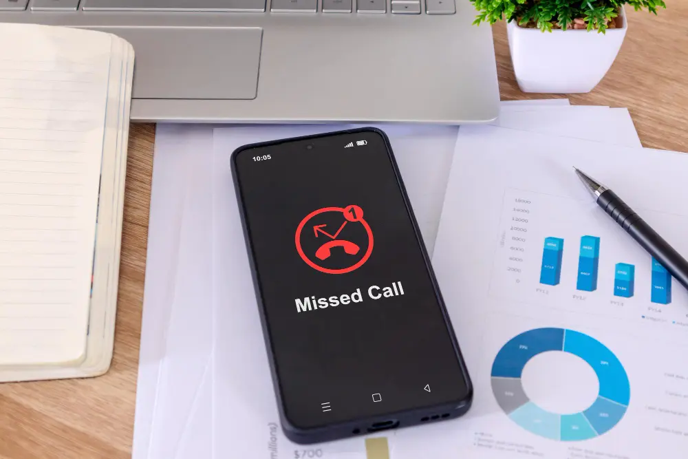 Phone showing a missed call notification