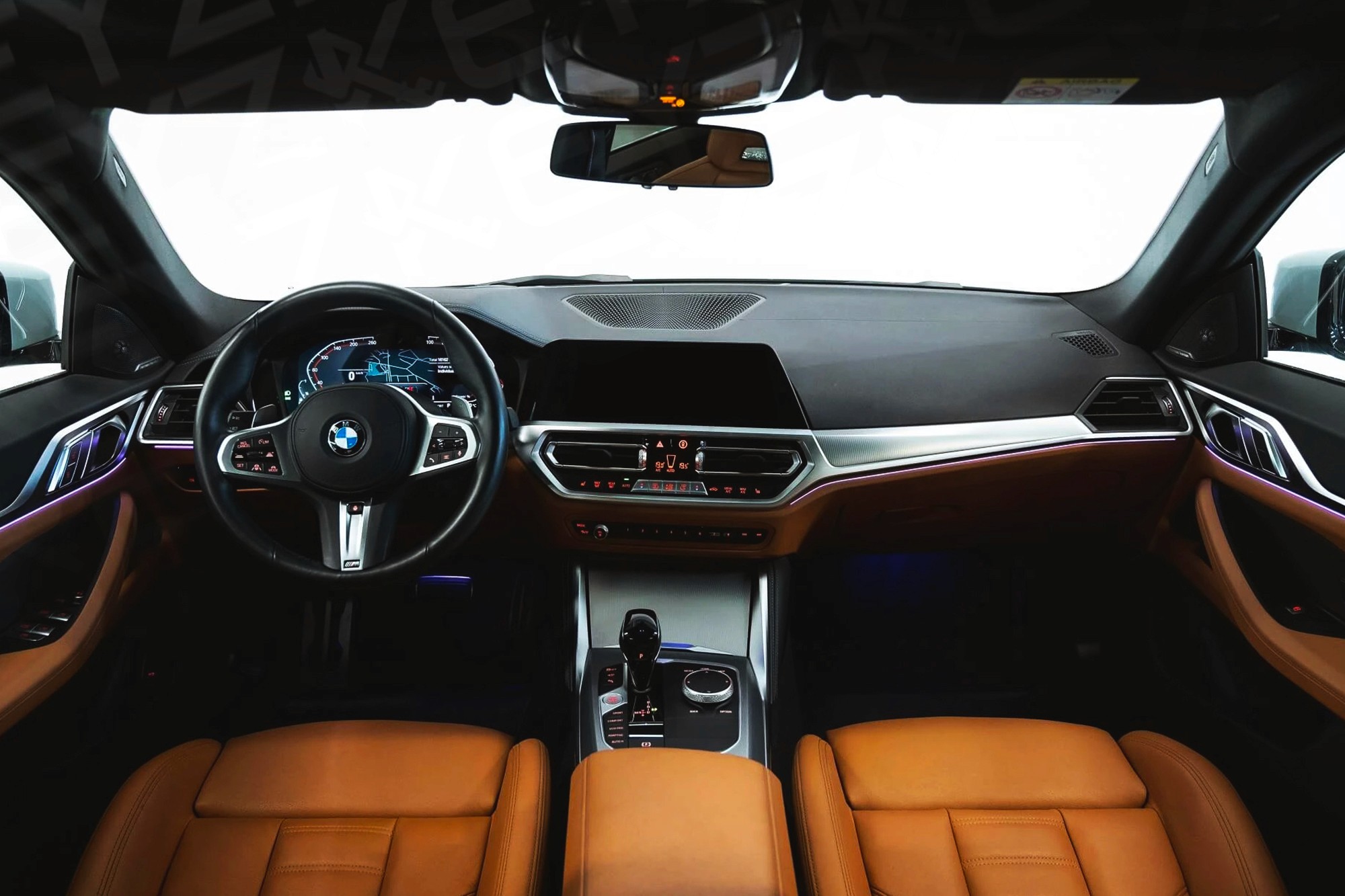 Vue interieur BMW 430i Gran Coupe Gris – Location Berline à Dubaï | Keyz Rent