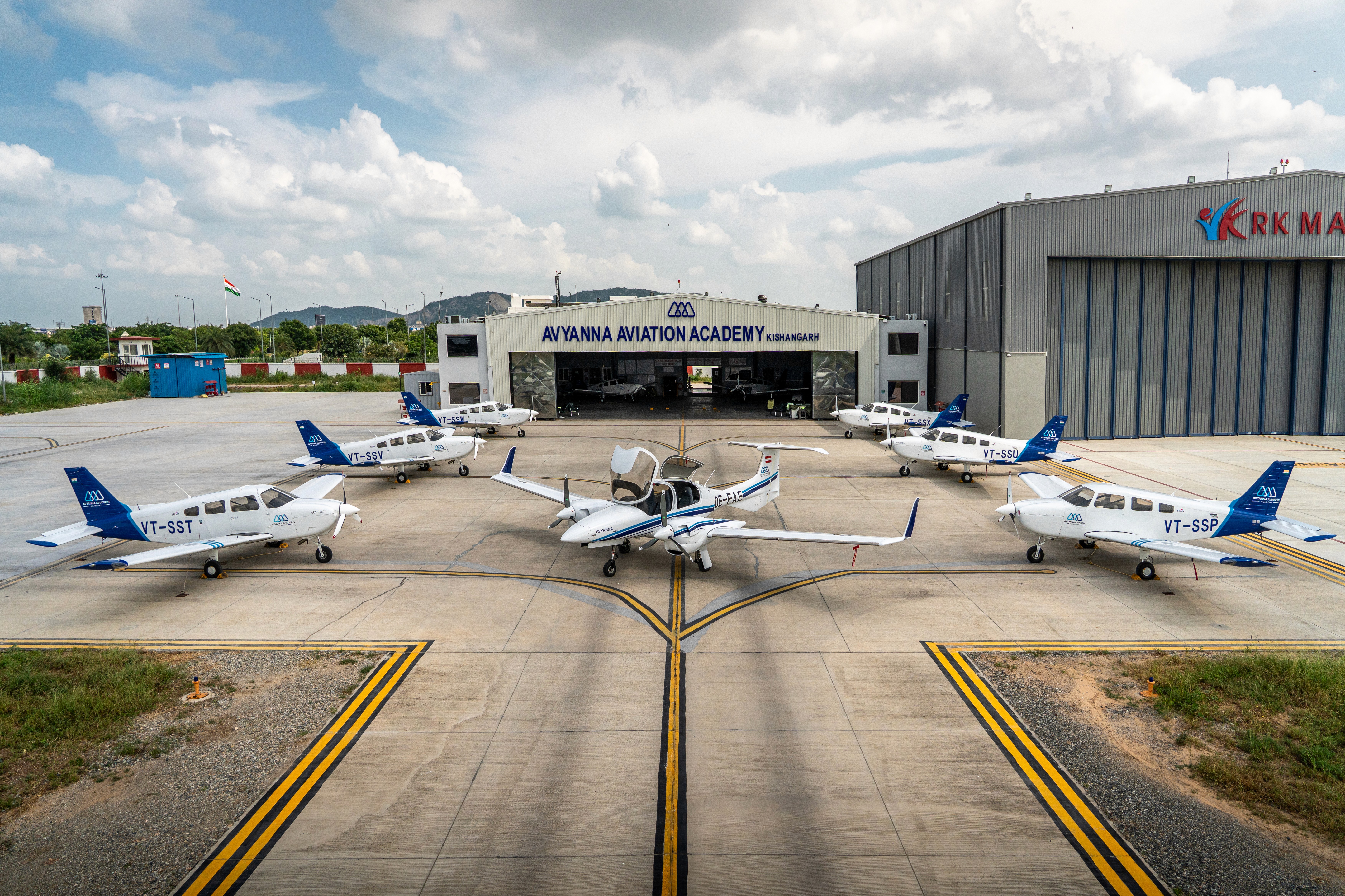 man wearing brown knit crew-neck sweater