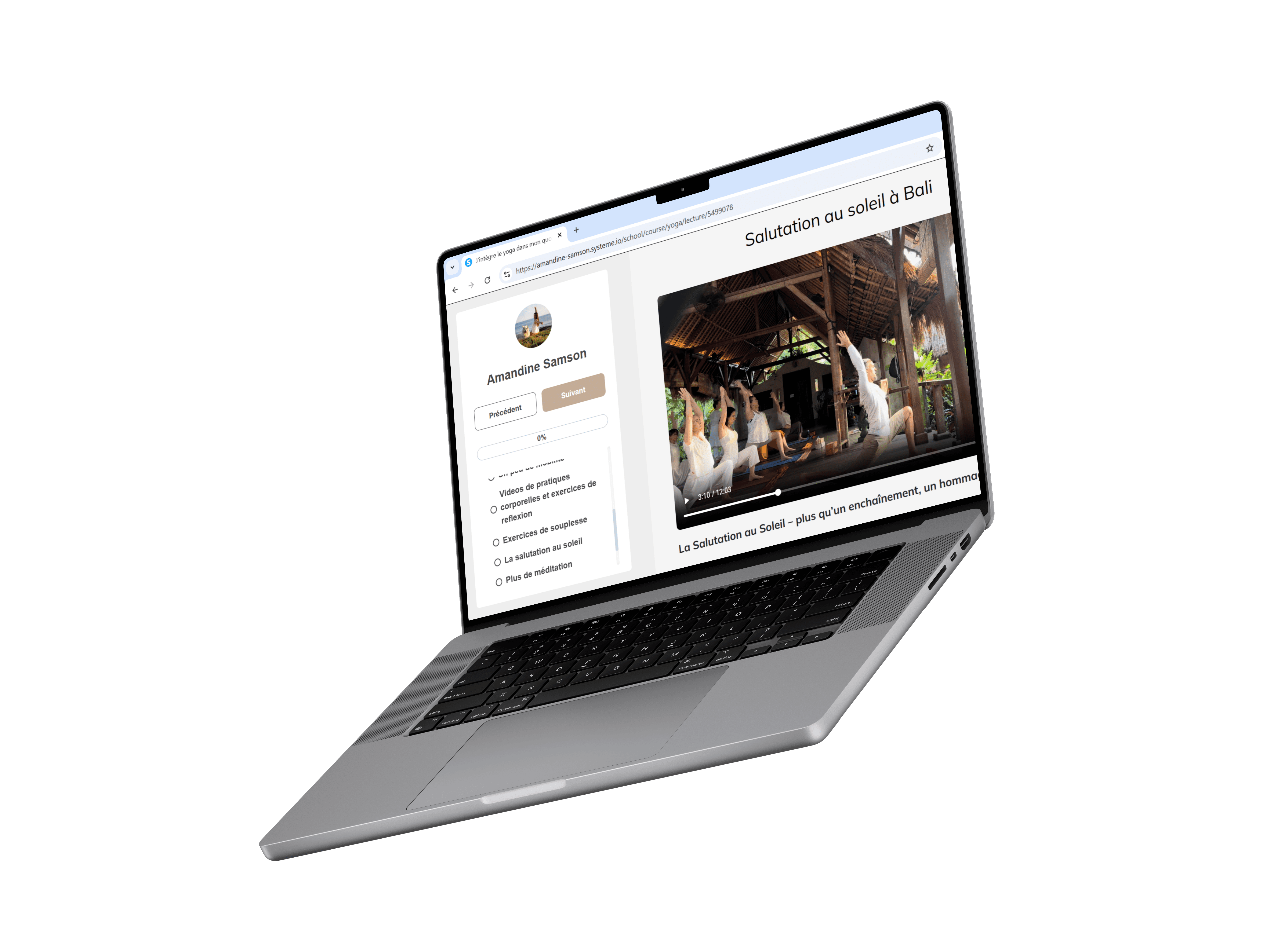 Aperçu du site web de Maison Atlāya affiché sur un ordinateur portable