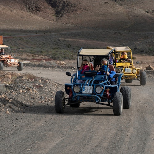 富埃特文图拉：导览全地形车之旅 + 科拉雷霍酒店接客门票