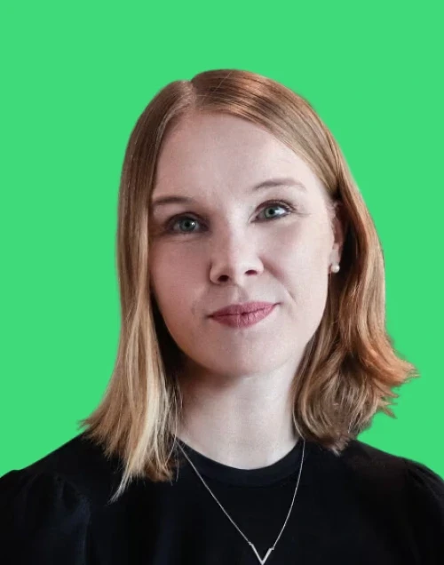 Hér er hún Linda Heimisdóttir, skælbrosandi að kynna fyrir hönd Miðeindar! 🎉