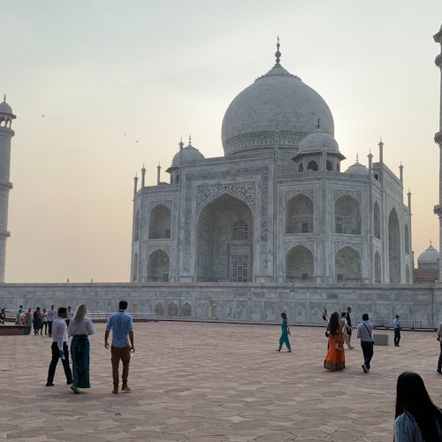 Khung cảnh bình minh của Taj Mahal