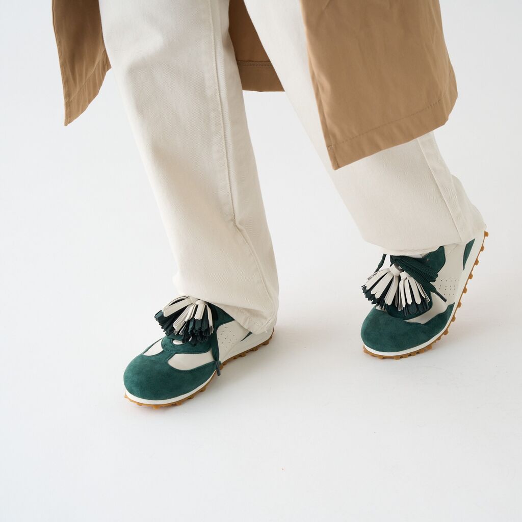 Man wearing VR glasses