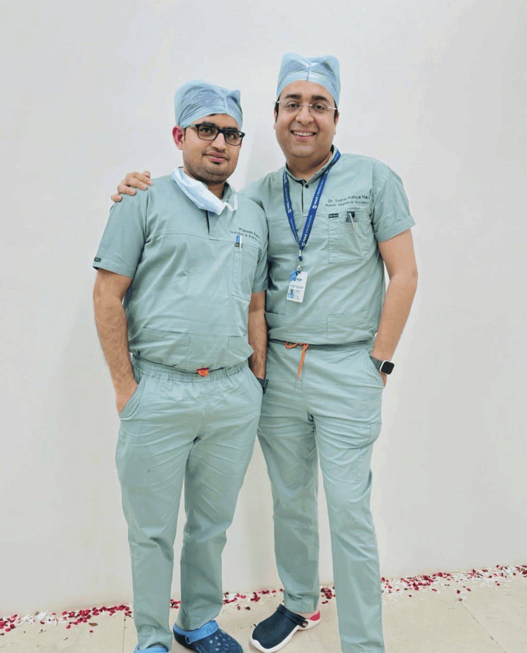Picture of Dr Tushar wih Dr Praveen. 