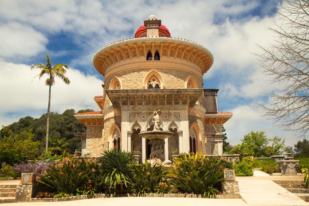 Palácio de Monserrate palace and botanical gardens in Sintra