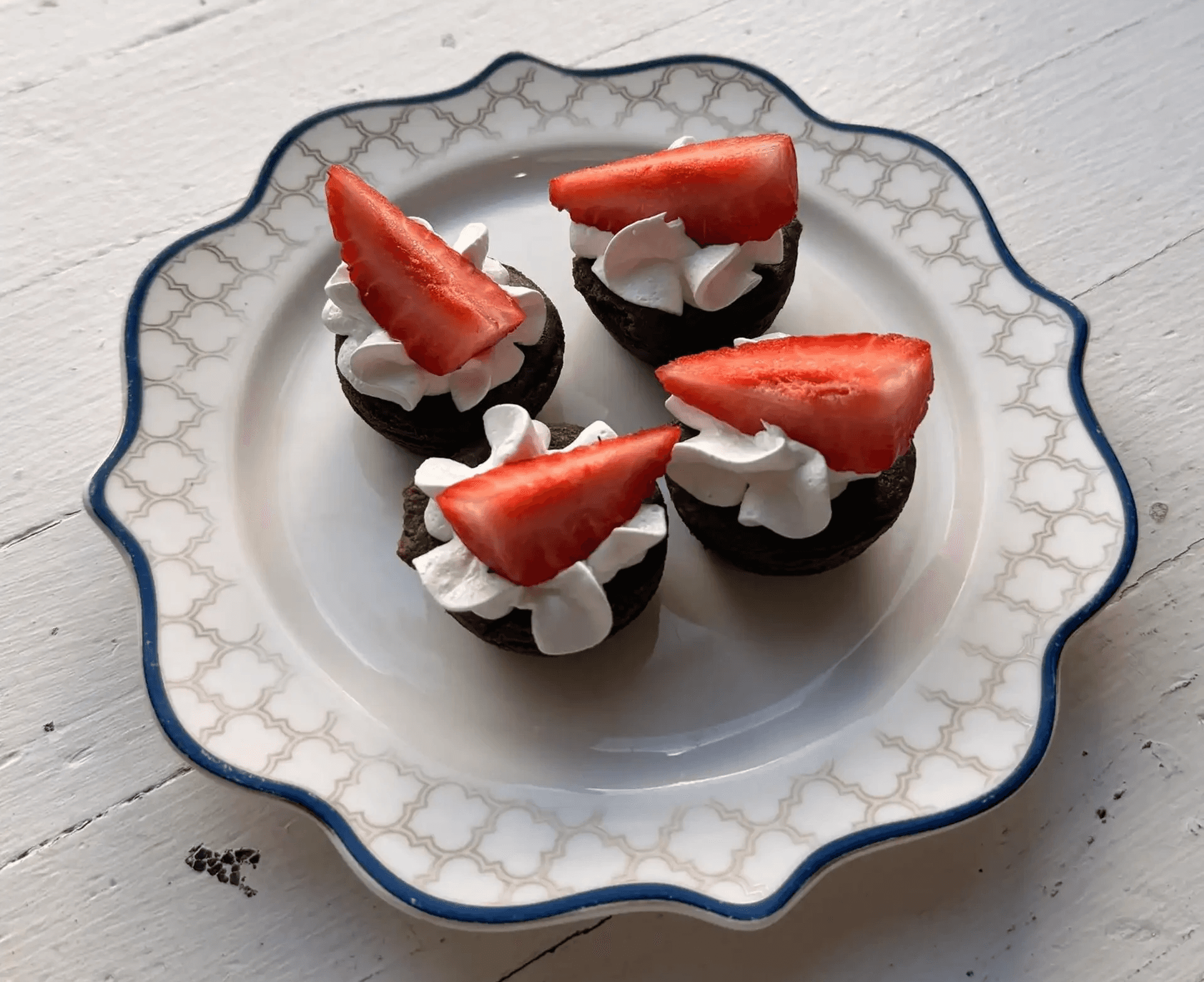Strawberry Brownie Bites