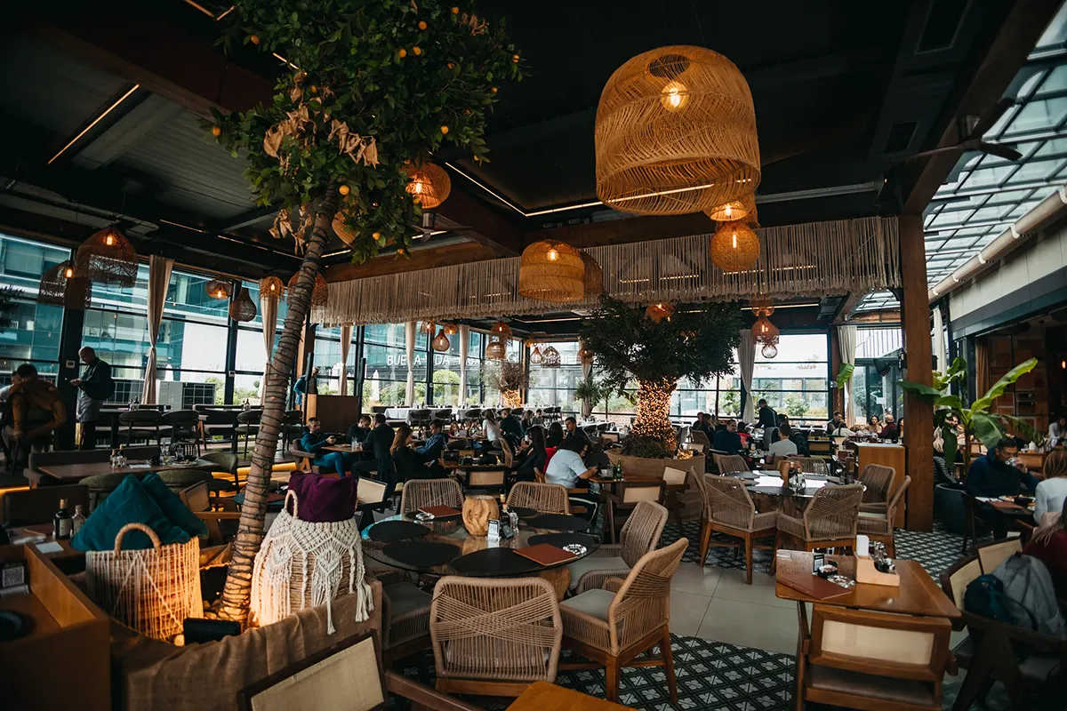 Boutique 3 restaurant with live music, Belgrade