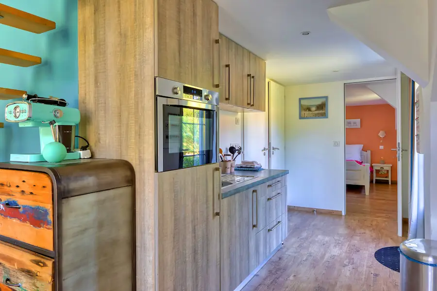 Cuisine équipée et moderne du Cottage Dieppe à la Villa Argonne en Normandie