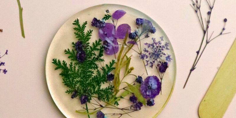 Resin coaster from Craftiviti