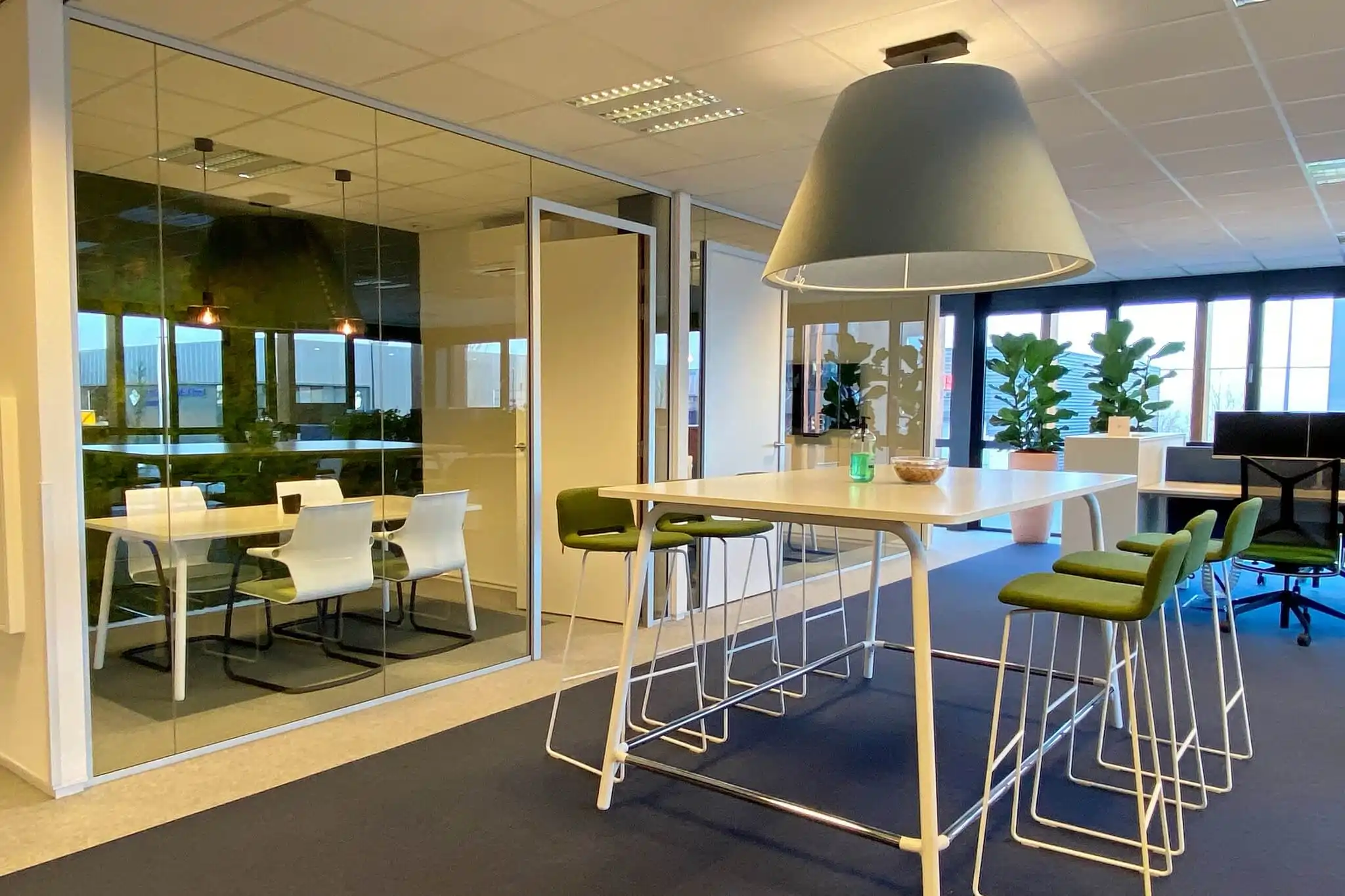 Nieuwe kantoorinrichting Bavinckhouse door Perla