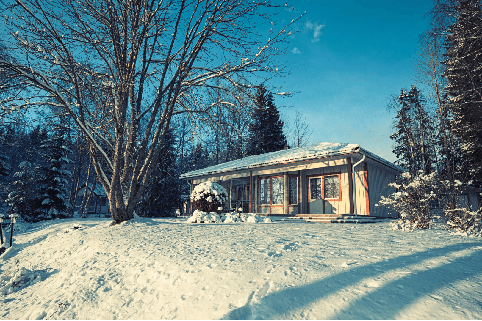 Winter Season Ready: How to Optimise Your Holiday Let Calendars for January & February Bookings