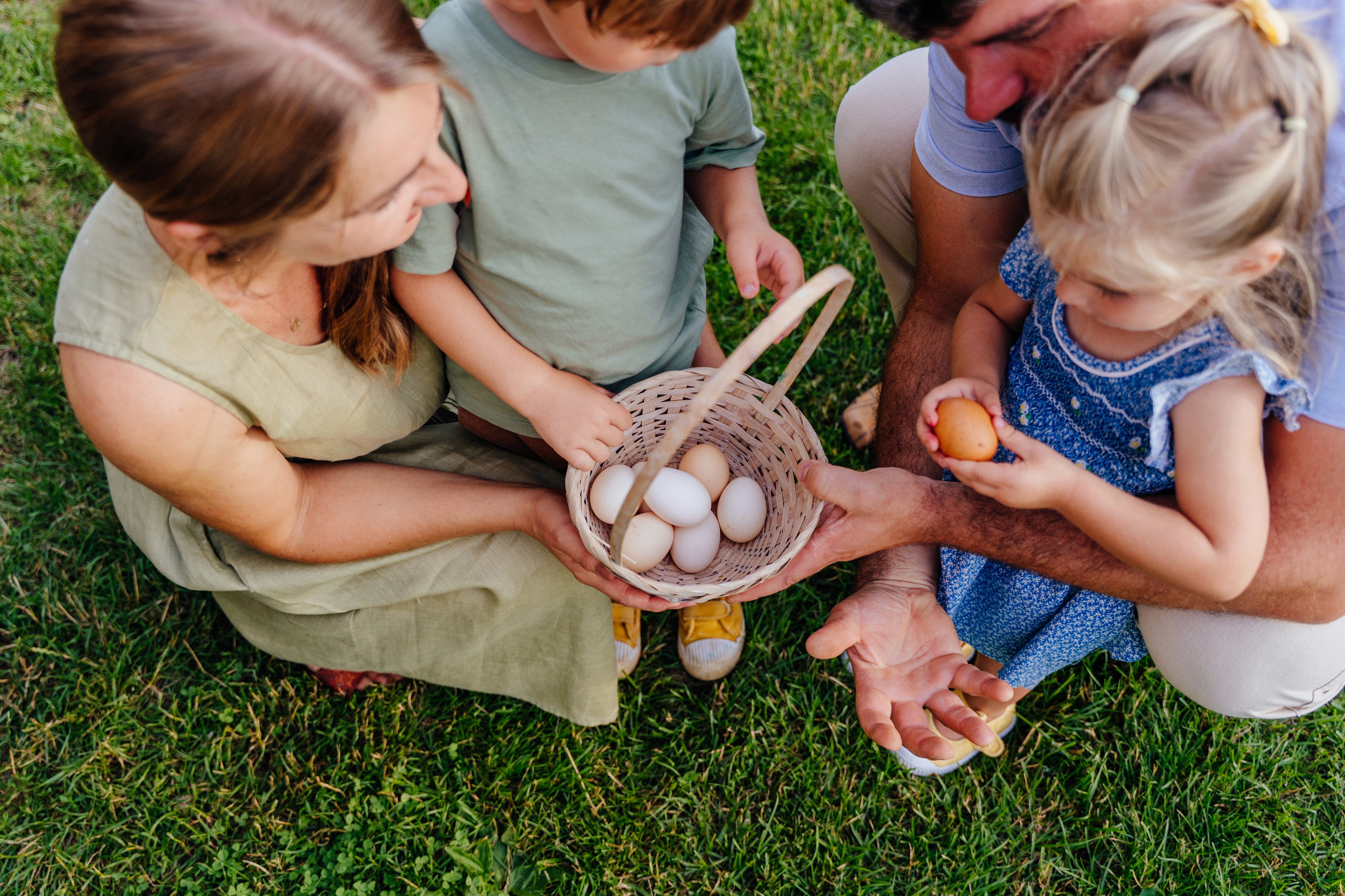 Ostern mit der Familie im Garten