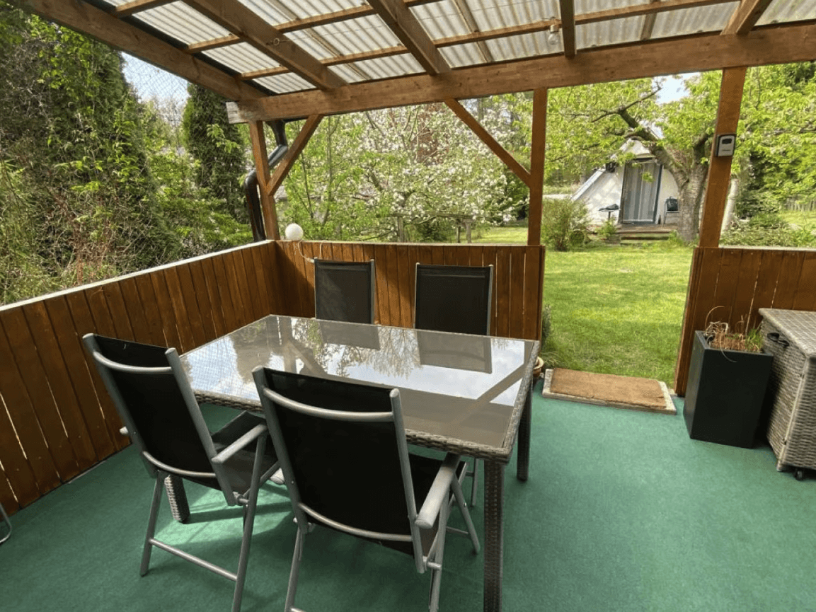 Bild Ferienwohnung Blankenhagen Terrasse