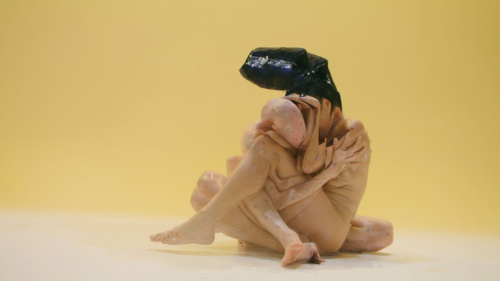 Humble Cottage (험블 코티지), 2023–2025  Single-channel, 4K video, sound, black and white / 싱글 채널, 4K 비디오, 사운드, 흑백  Edition 2/5 + 2 AP / 에디션 2/5 + AP 2점  Duration: 5:37 / 러닝타임: 5분 37초