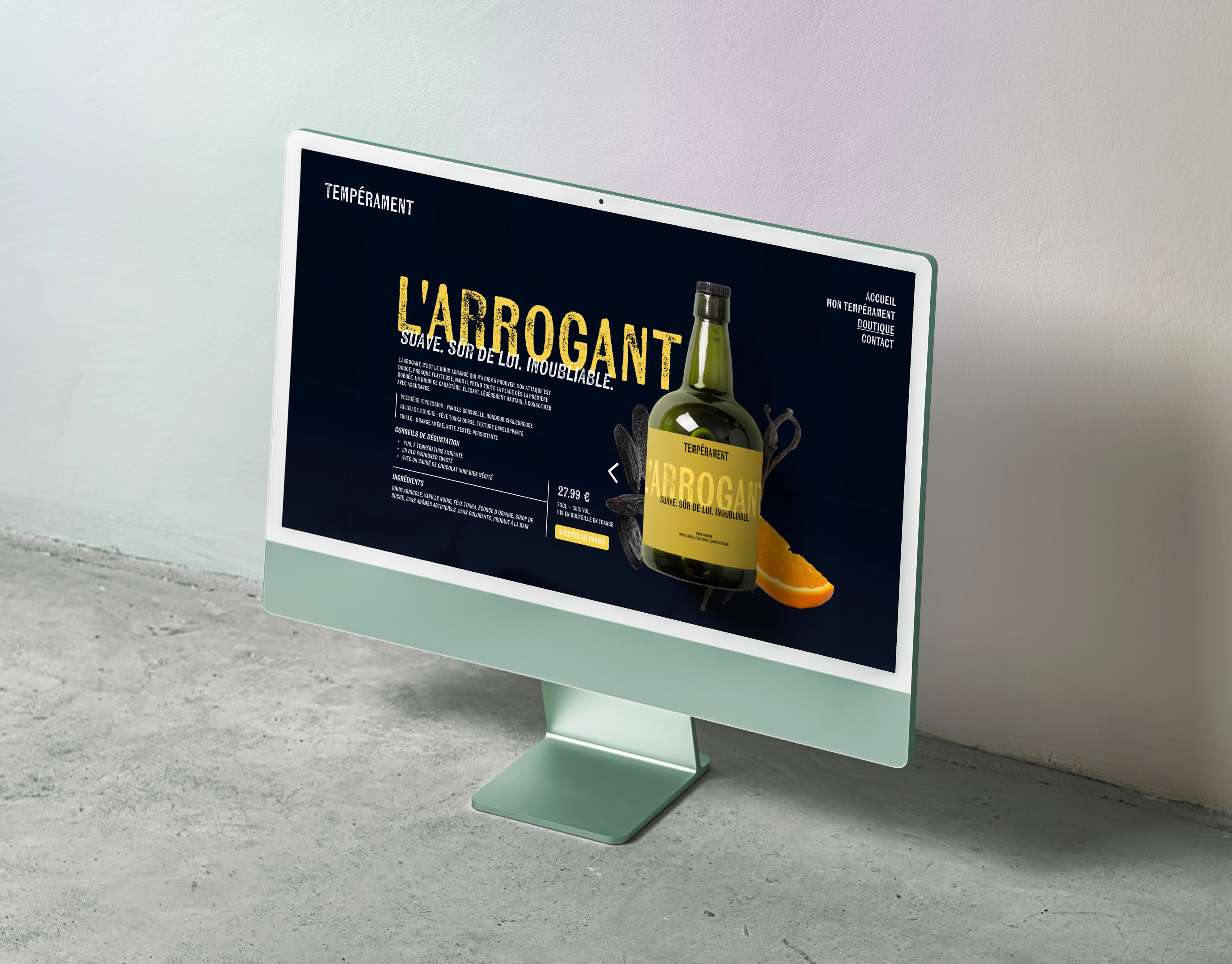 Mise en situation du site e-commerce Tempérament sur un écran d'iMac dans un décor épuré en béton. Création de site web par Tartelette Concept.