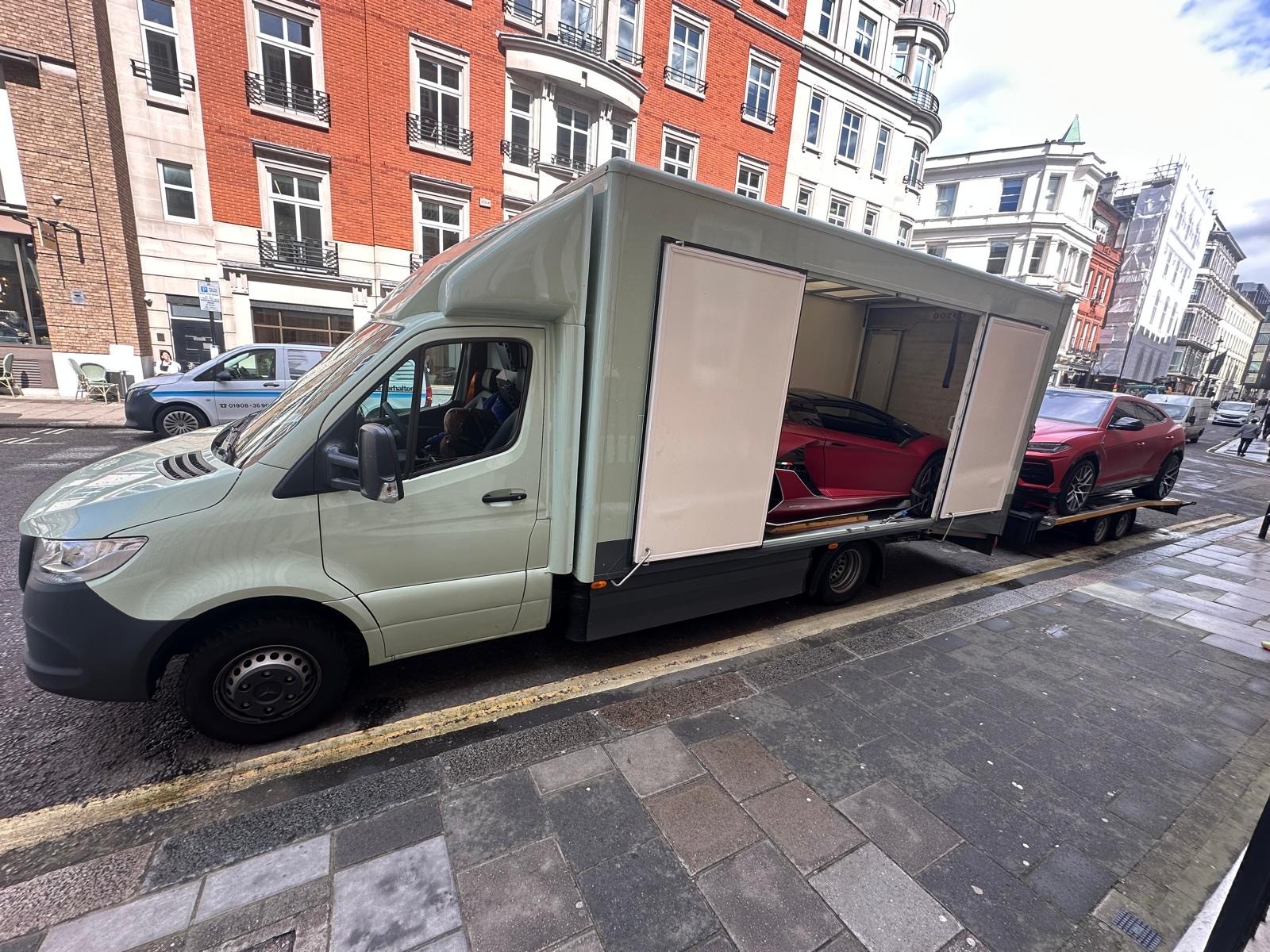 photo porte voiture fermé