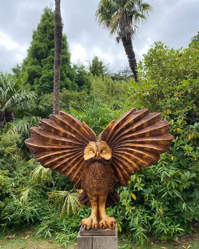 Face on Owl in Harmonium sculpture