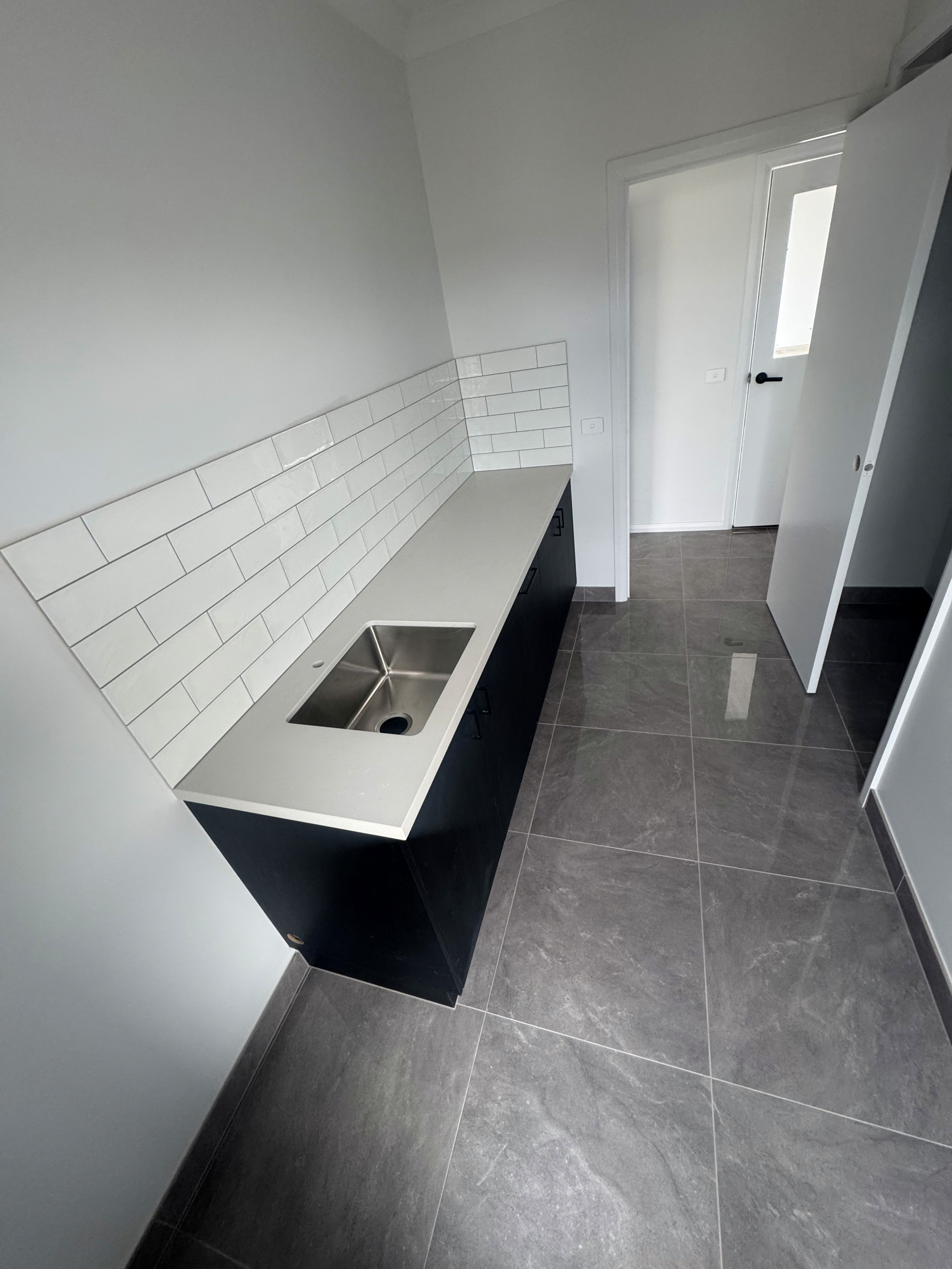 Splashback Tiling in Albury, Wodonga, and Wangaratta