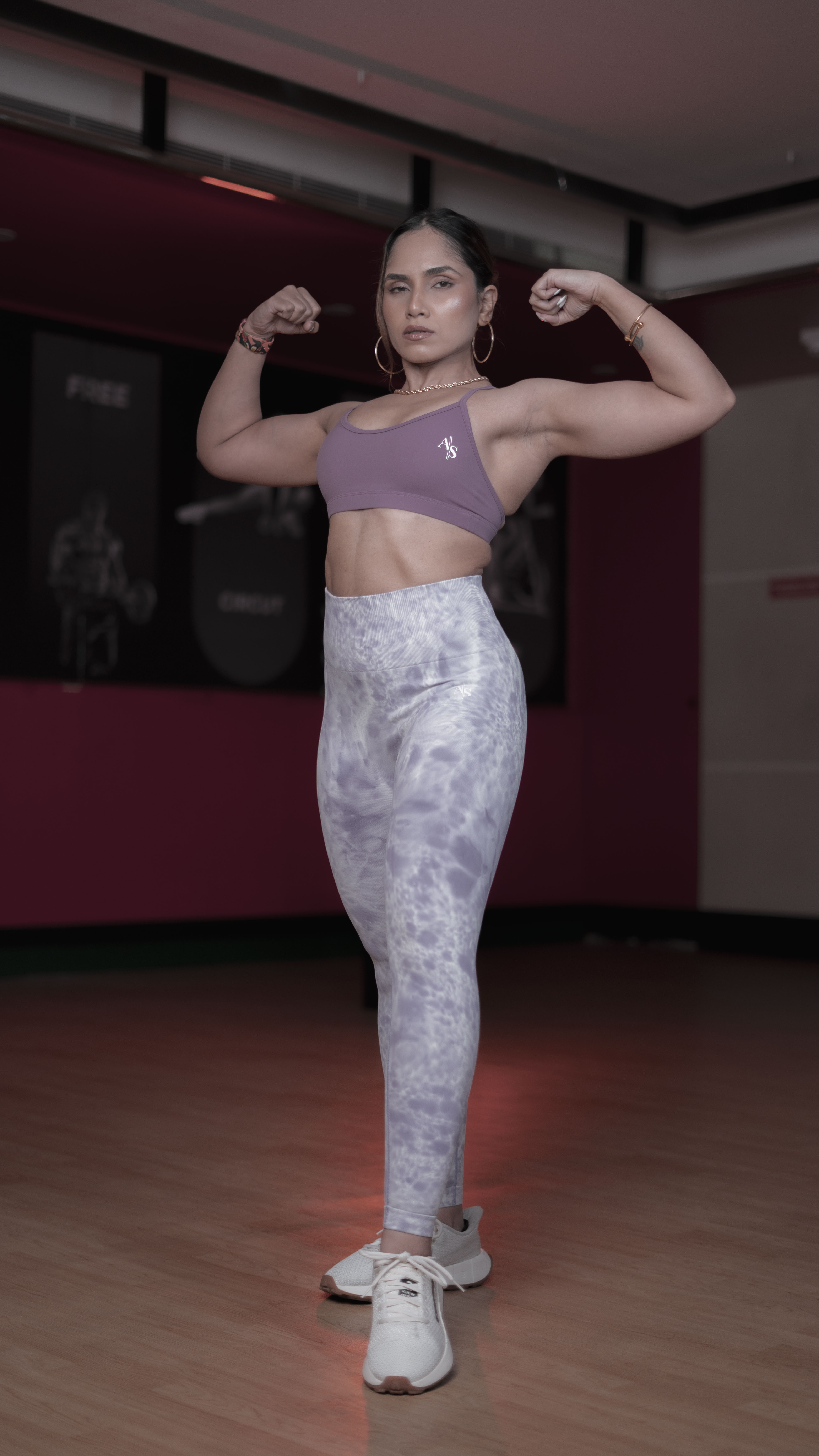 woman holding black rope