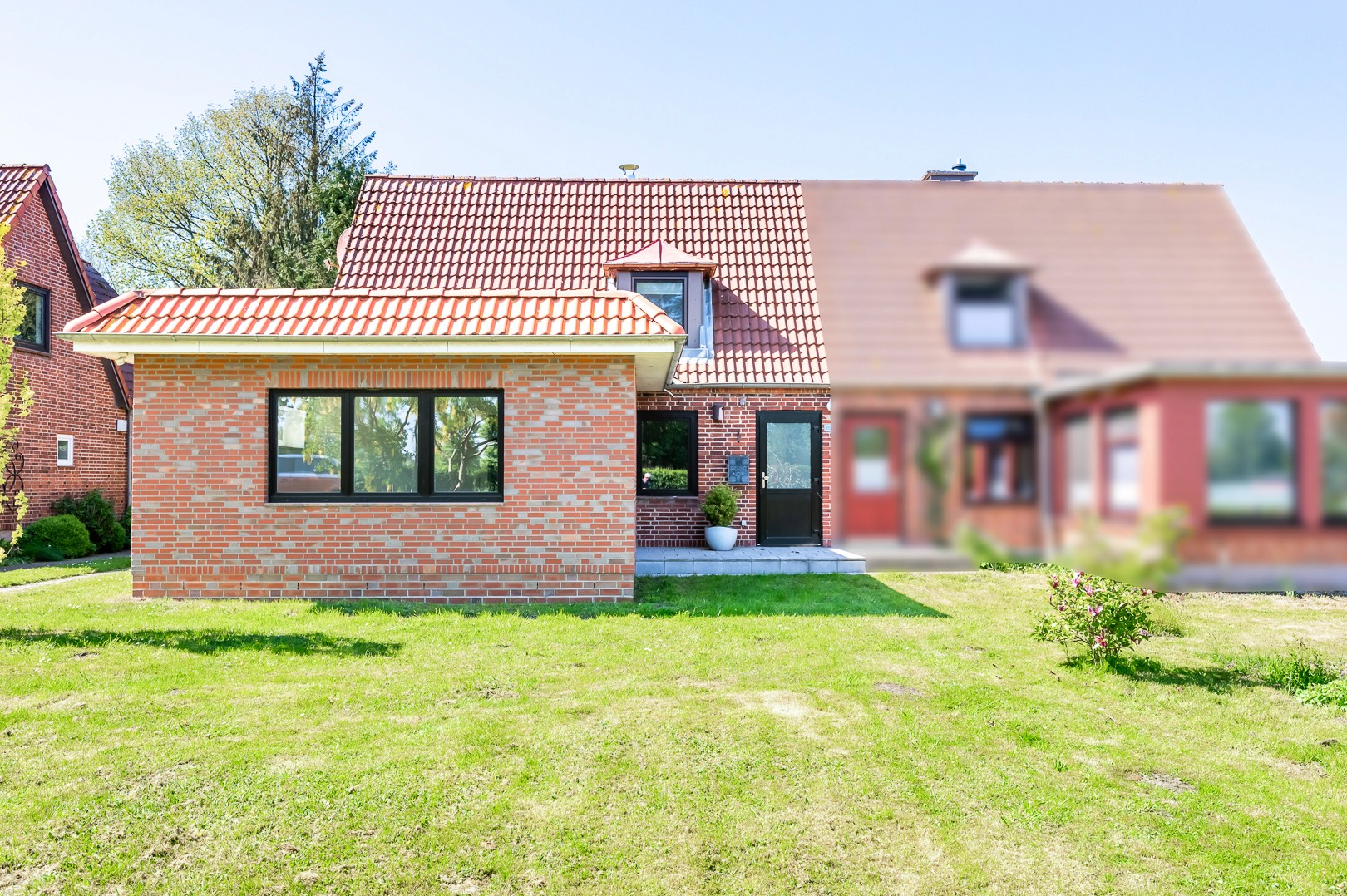 Mehrfamilienhaus in Kiel mit roter Ziegelsteinwand