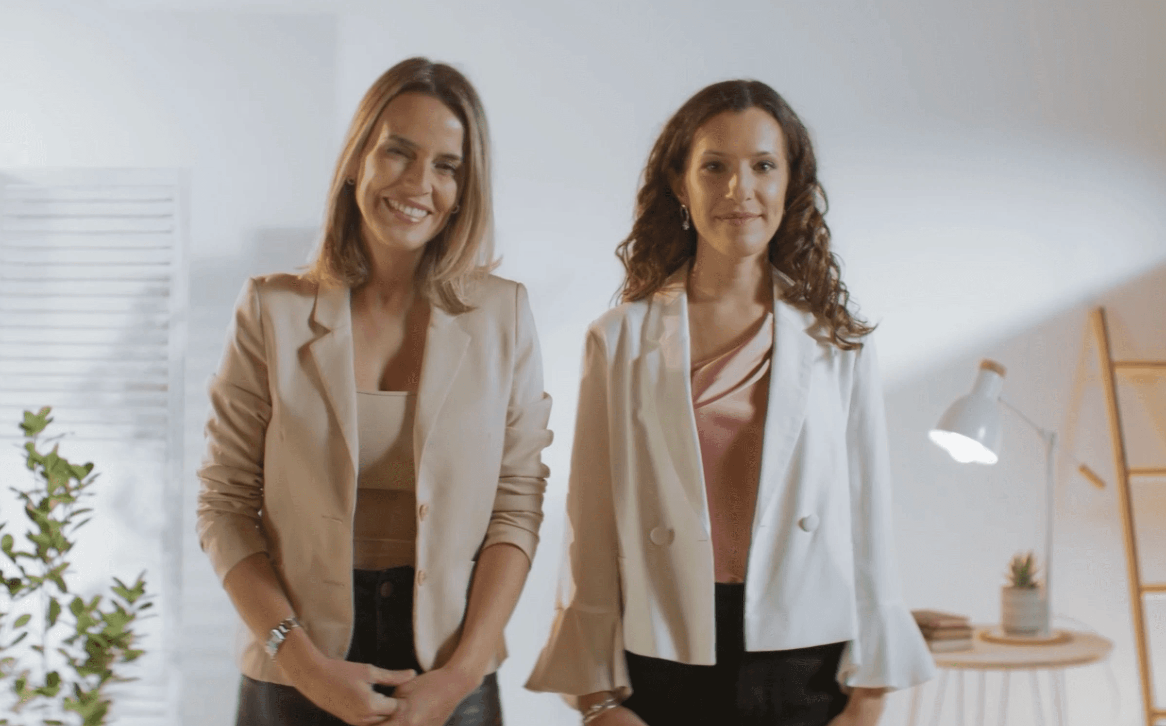 Marcela Inzunza y Valentina Laval - Lifebox