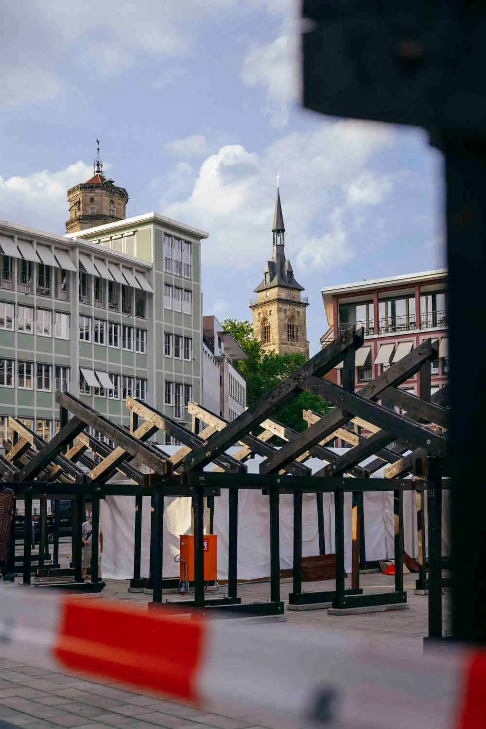 The Stuttgarter Weindorf 2025 is being built