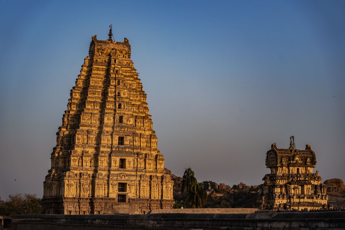 The view of the Virupaksha Temple, the temple dedicated to Shiva in Hampi