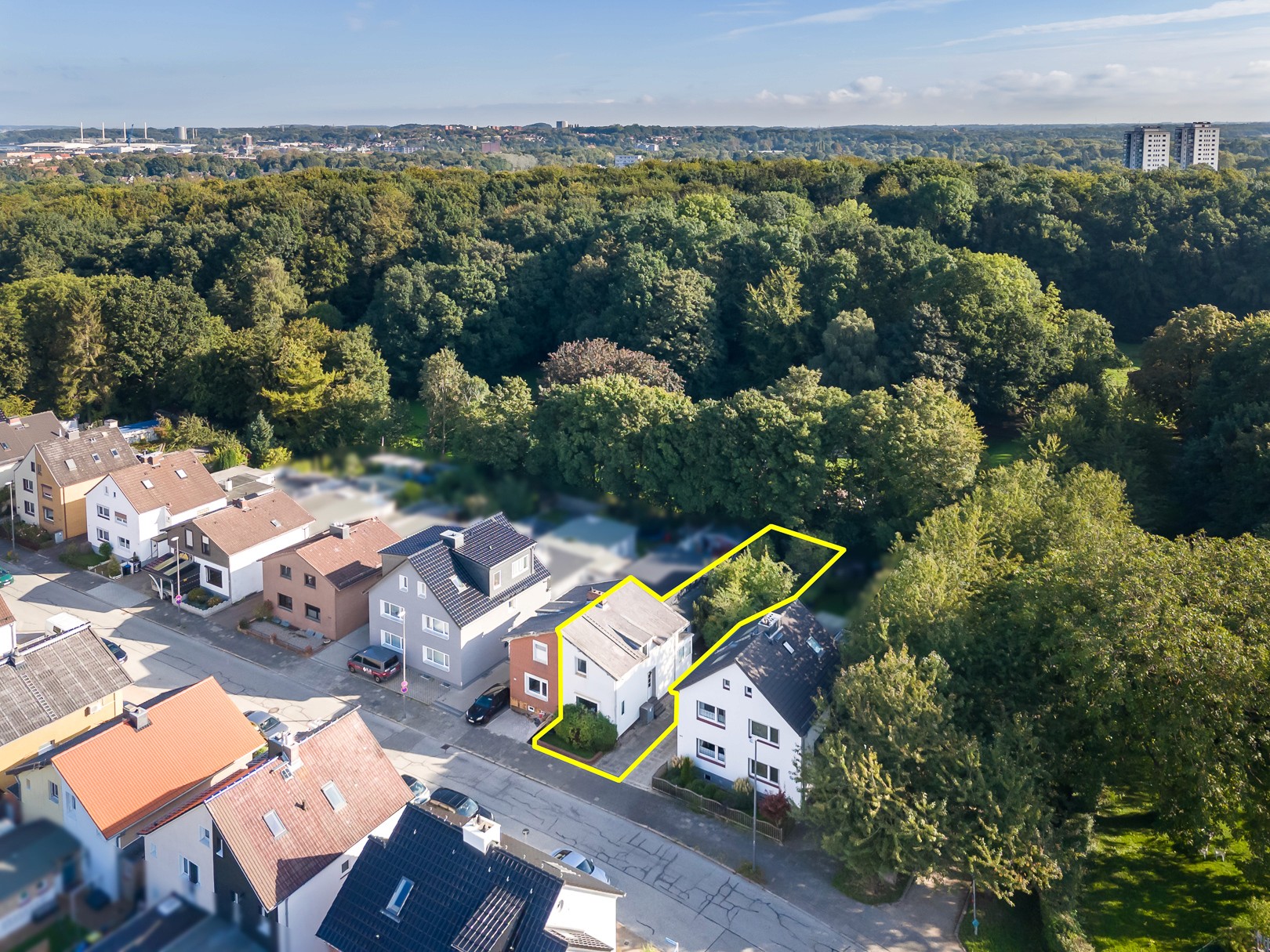 Grundstück mit Restbestand in Ellerbek