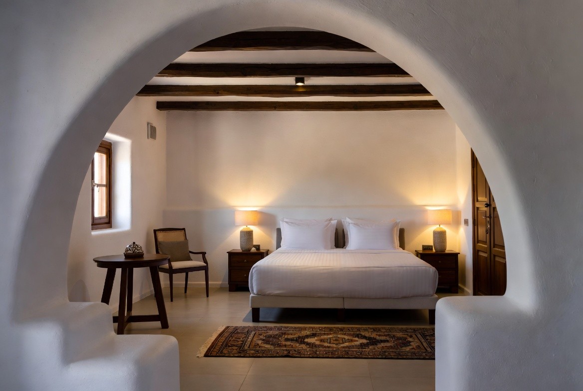 Double room bedroom view