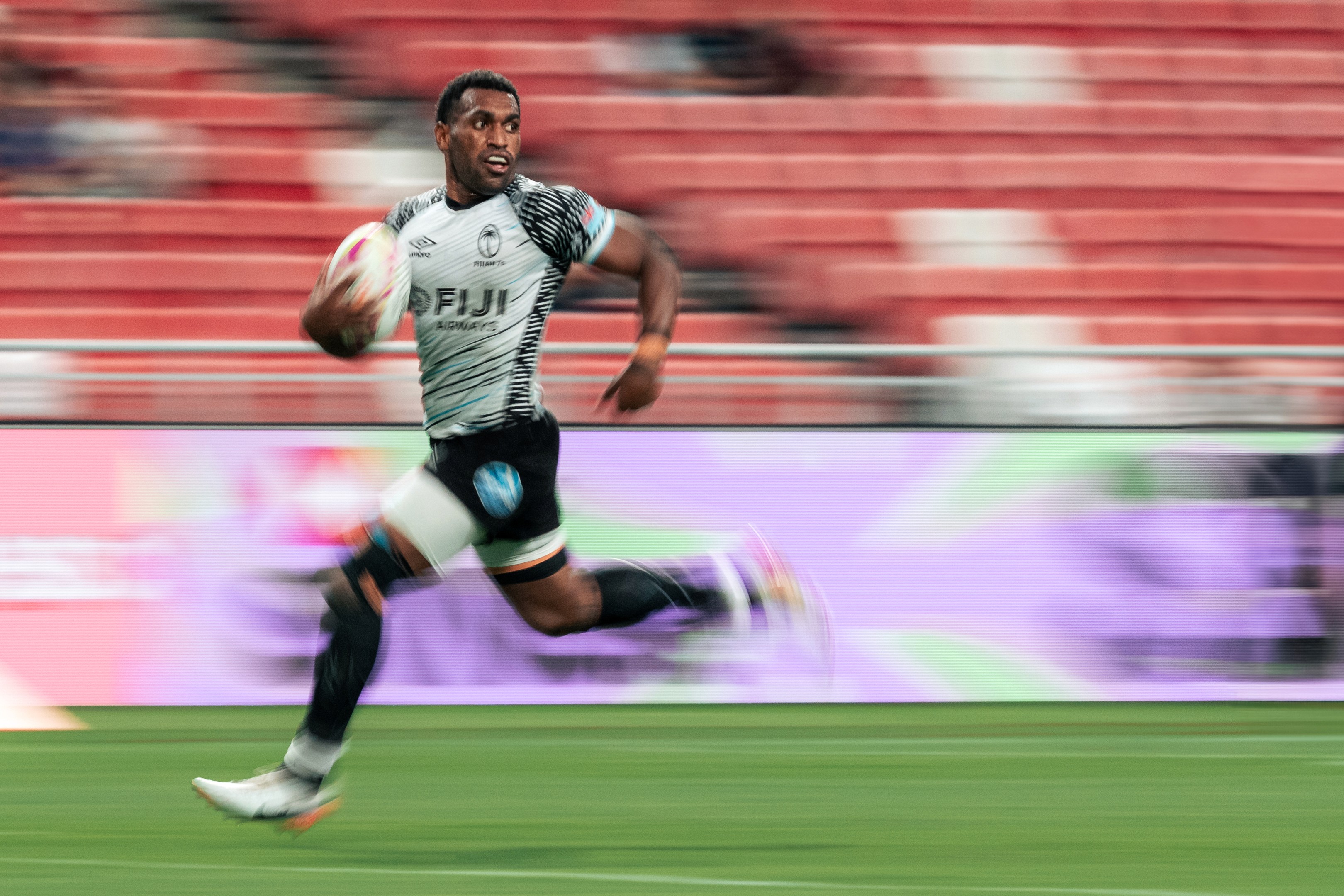 Joji Nasova of Fiji in action at the HSBC SVNS Singapore 2025