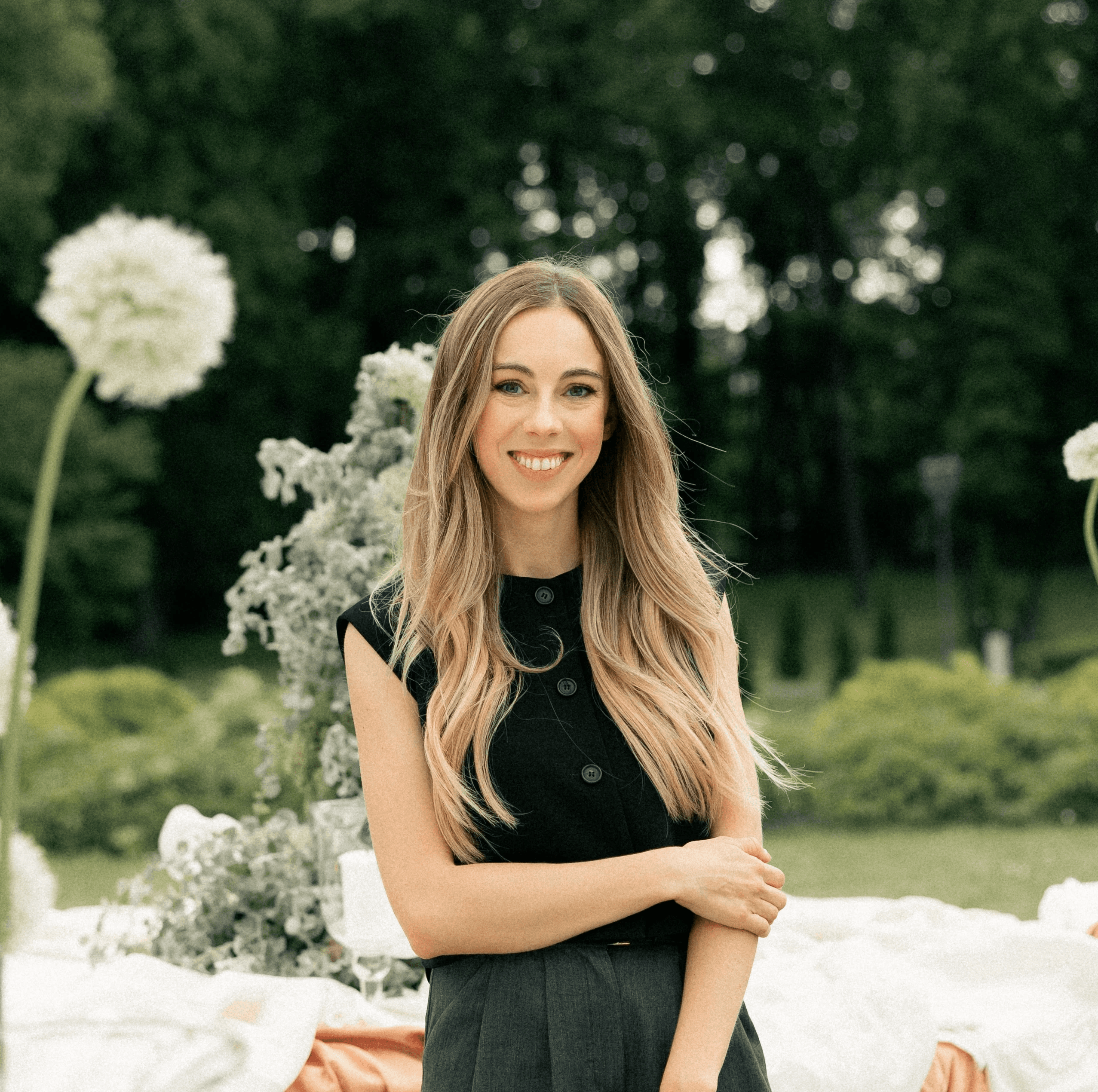 Amelia photographing