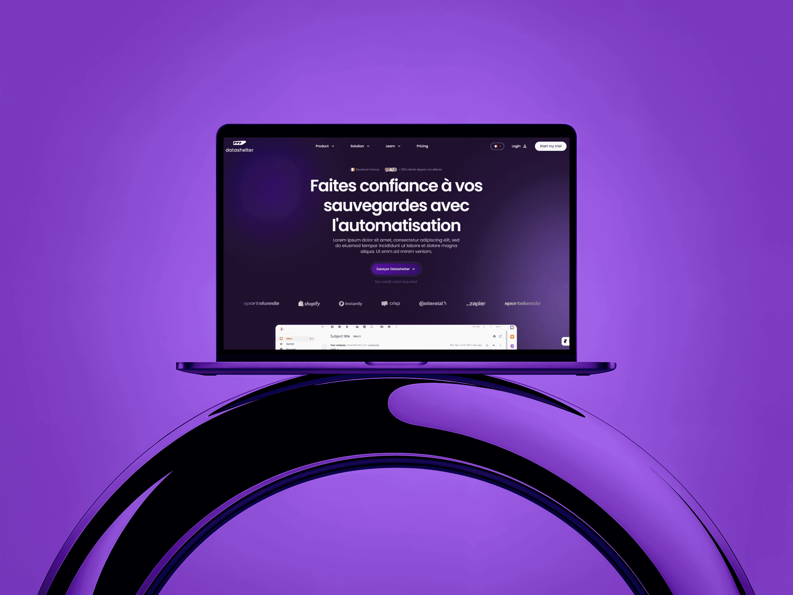 Ordinateur portable avec le site de DataShelter, commandé par JustDev et développé par Ilies MANATA, Développeur Expert Framer & Ux / Ui Designer, Freelance, Nord